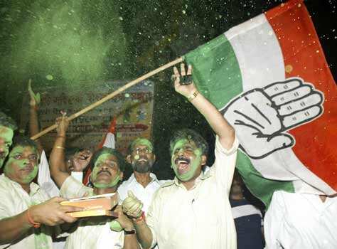 Congress members celebrate